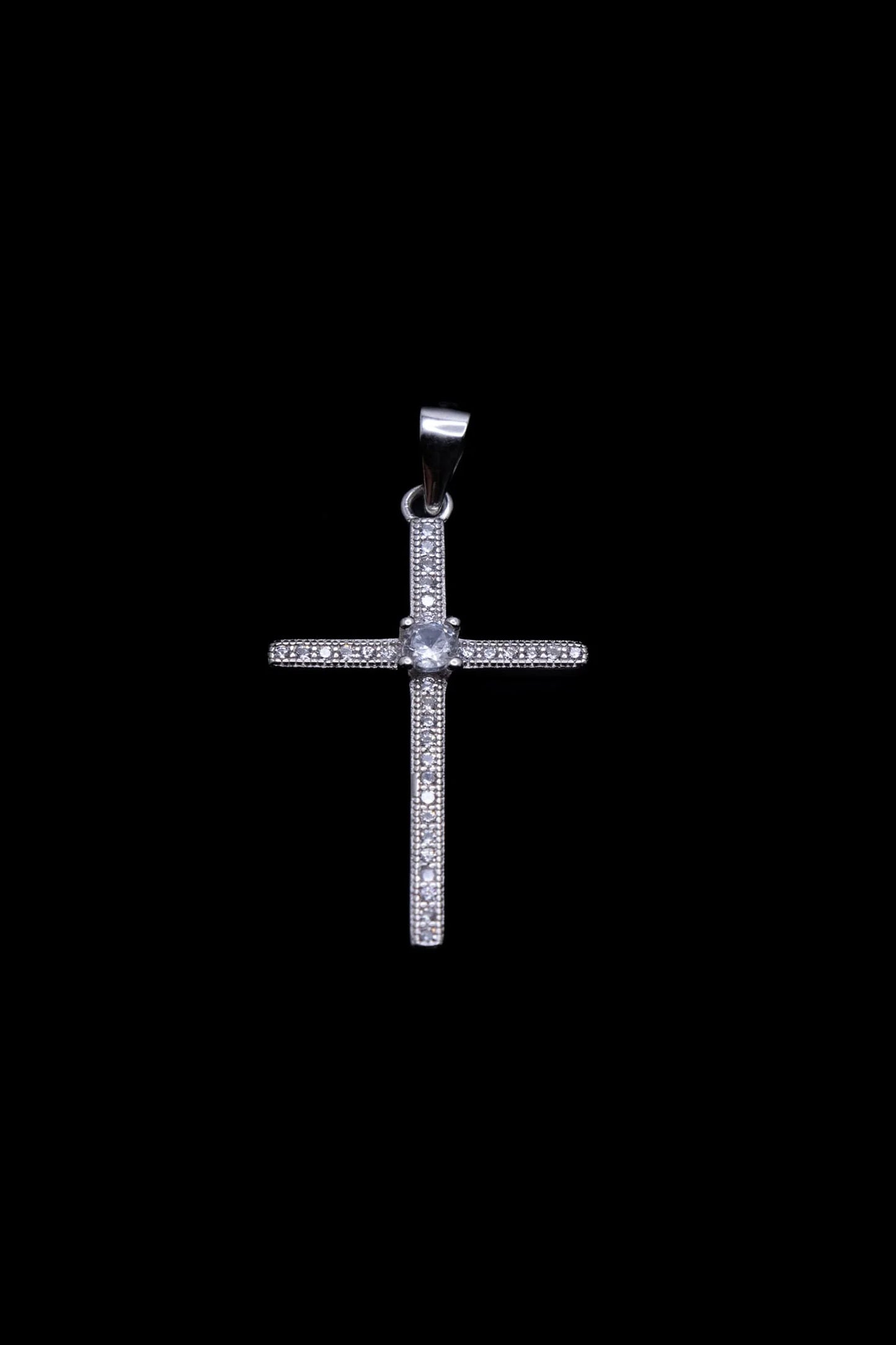 Dije Cruz Micro Pavé Light en Plata 925