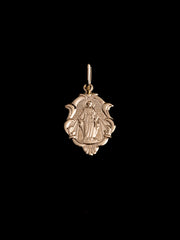 Dije Milagrosa Tallada Light en Oro laminado 18k