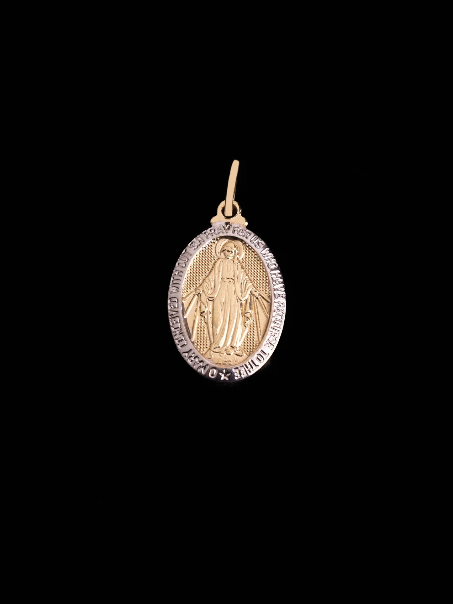 Dije Virgen Milagrosa Bicolor en Oro laminado 18k