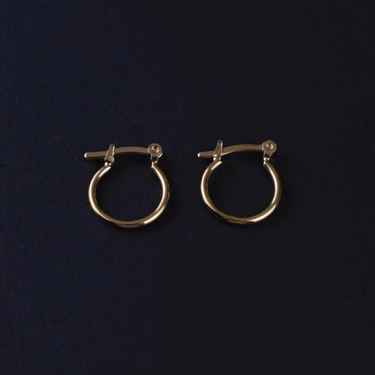 Aretes lisas en Oro laminado 18k Para Dama