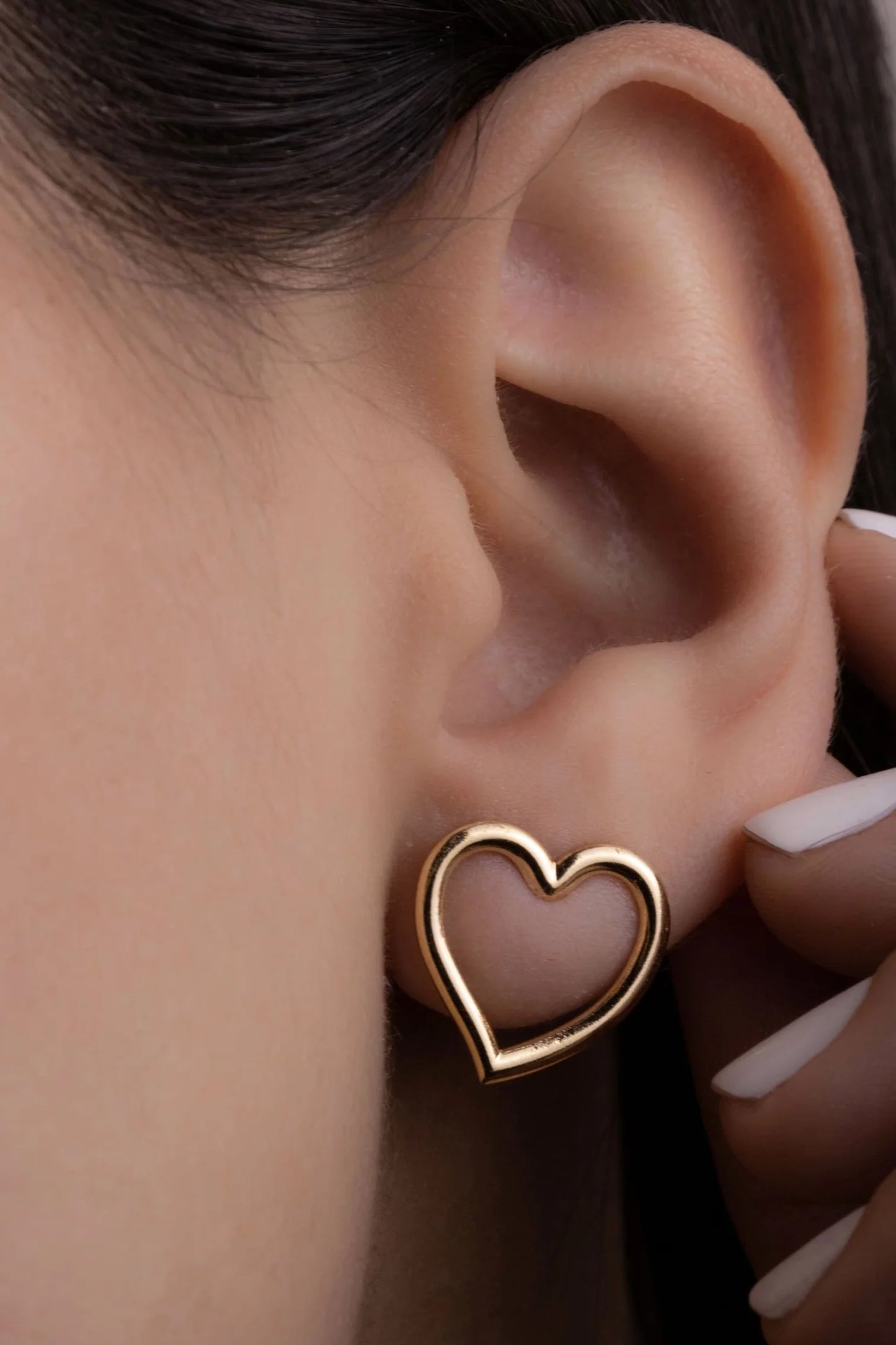 Aretes Corazón en Oro laminado 18k Para Dama